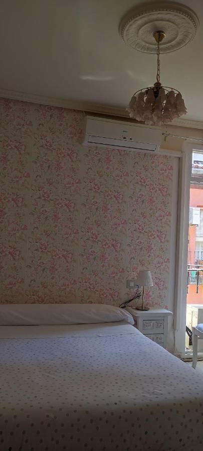 Hostal Romero Madrid Exterior foto
